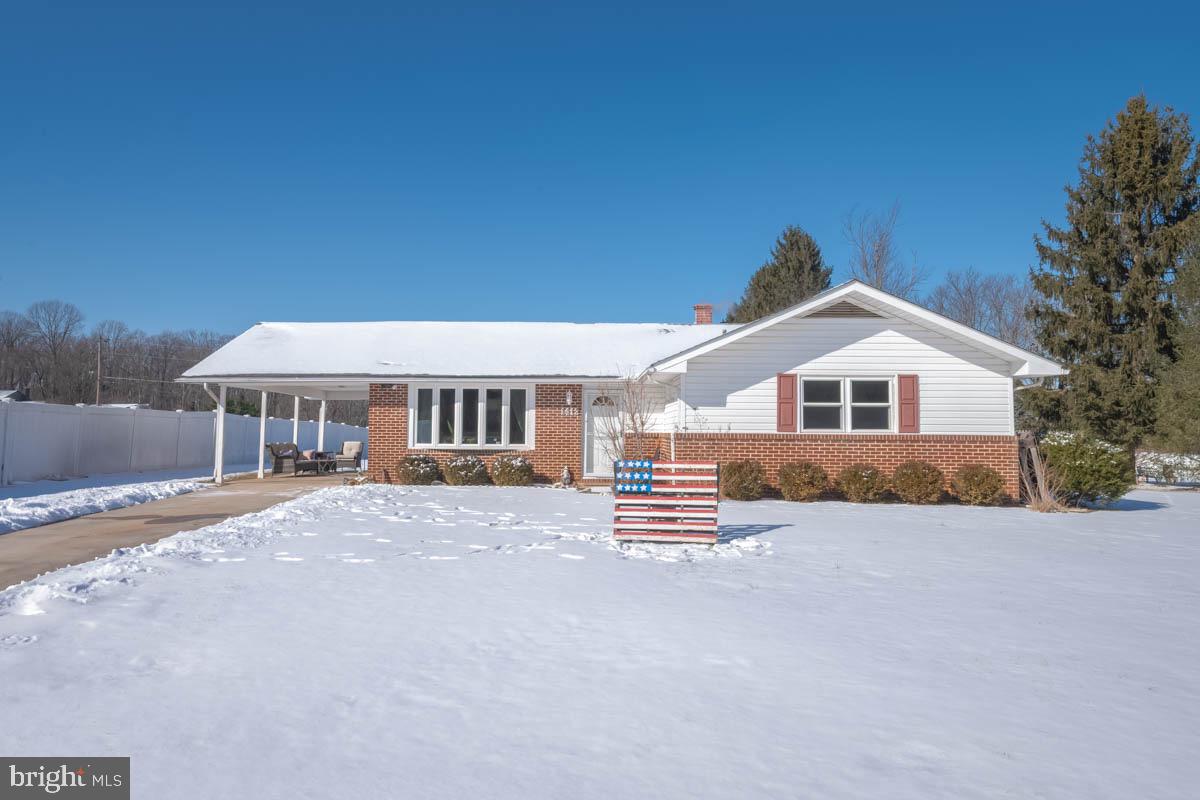 1412 N Bend Rd N Property Photo 2