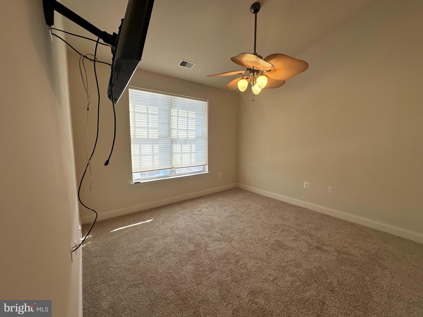 1818 Selvin Dr #402 Property Photo 8