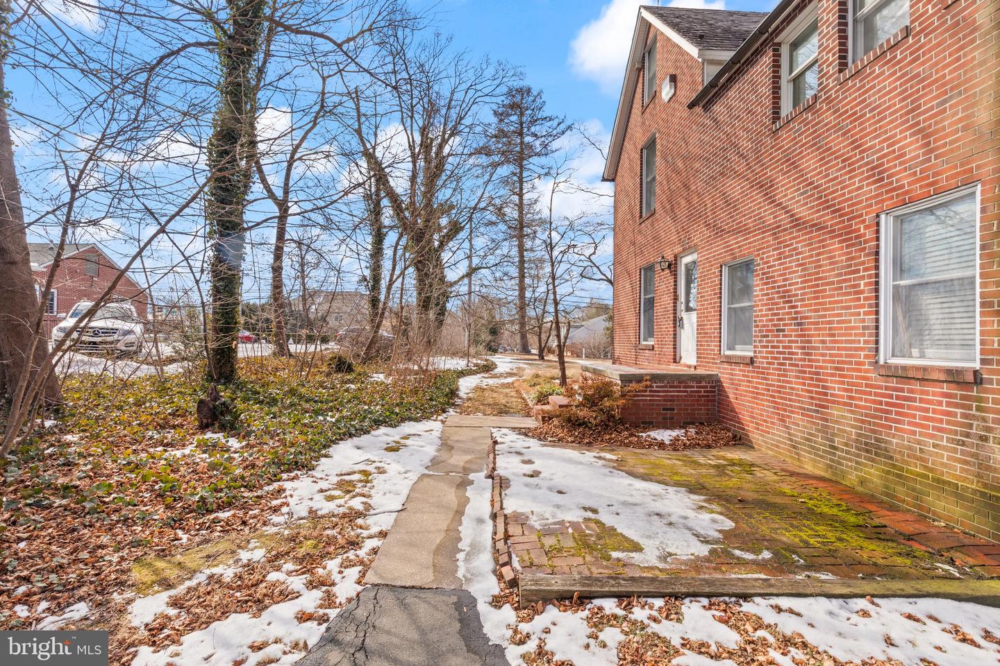 837 S Main St Property Photo 7