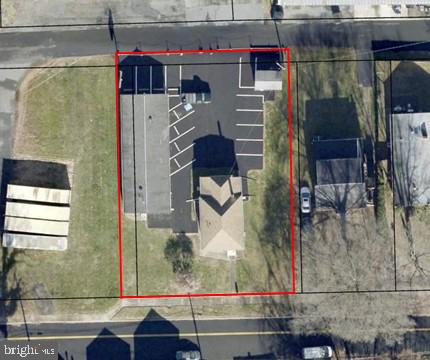 913 Warren St Property Photo 3