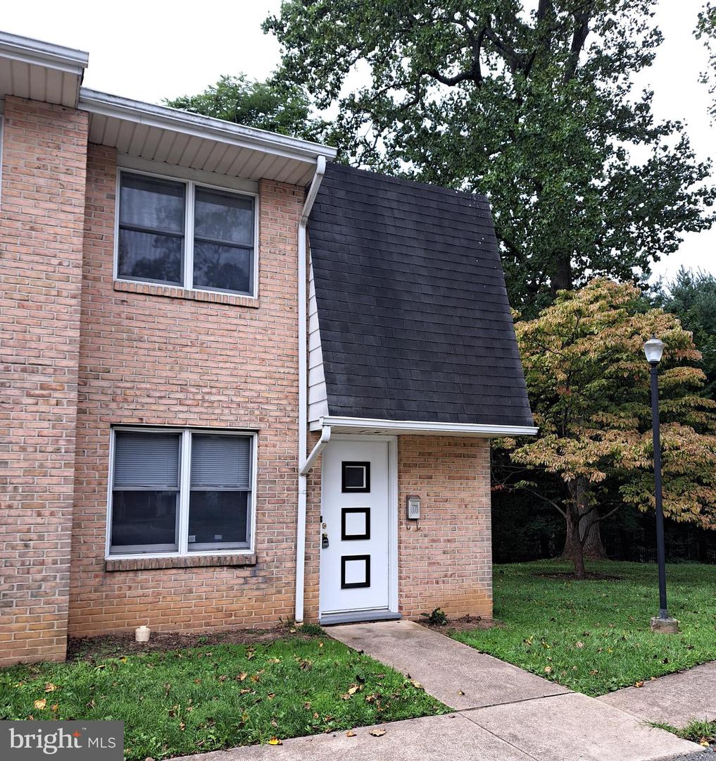 516 Mast St Property Photo
