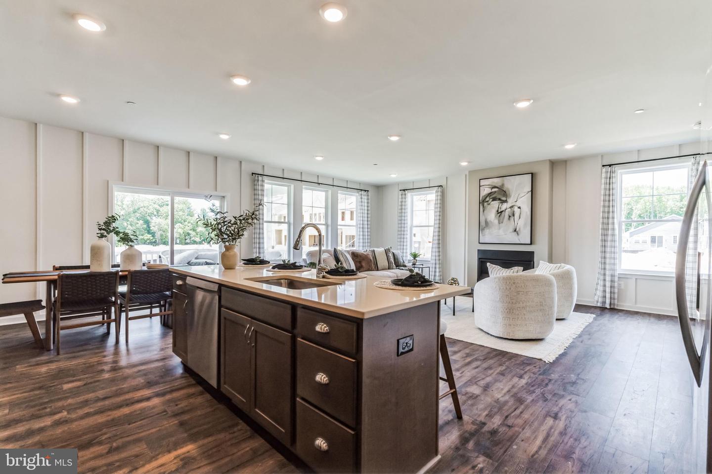 714 Aldora Dr #106 Property Photo
