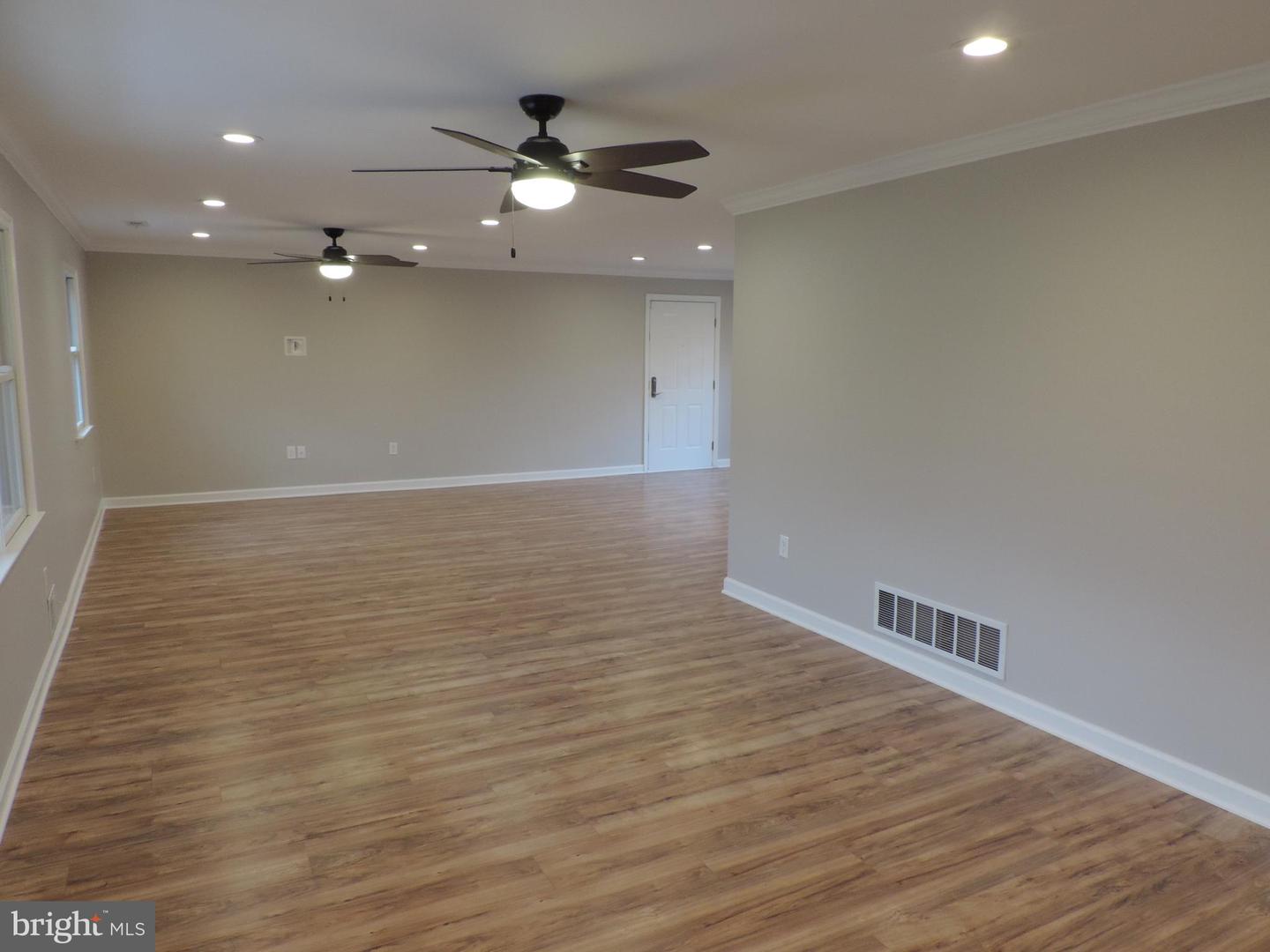 34 Telestar Way Property Photo