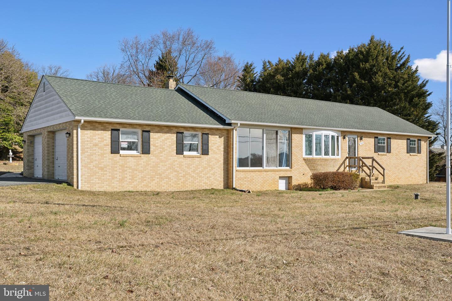 3944 W Chapel Rd Property Photo