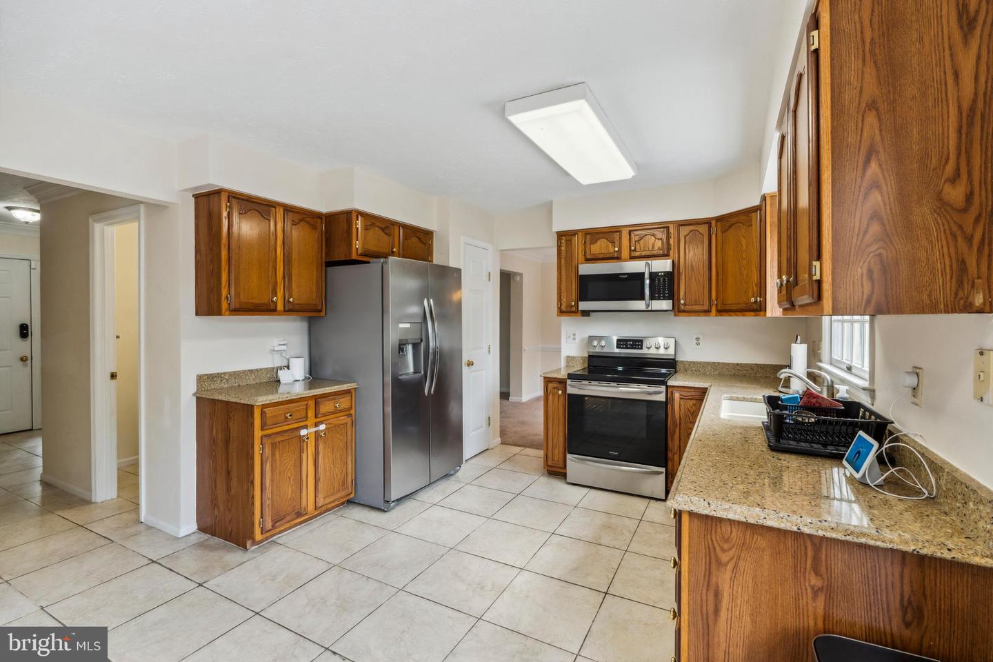 358 Ambleside Ct Property Photo 4