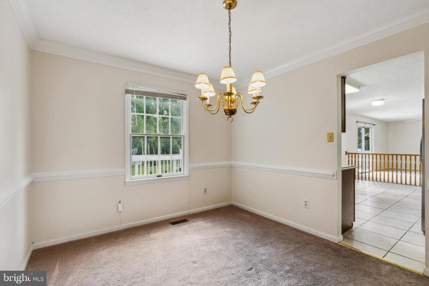 358 Ambleside Ct Property Photo 6