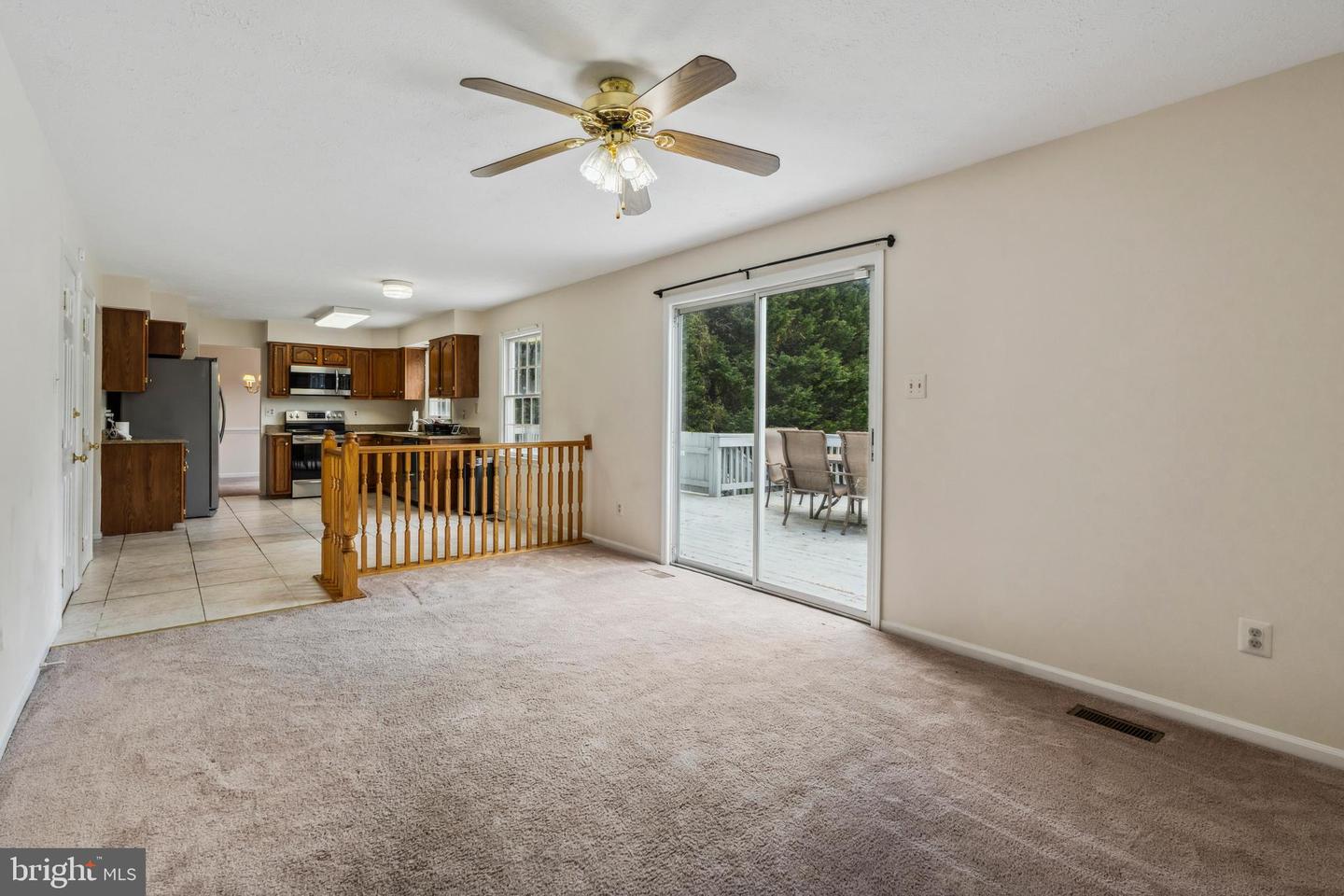 358 Ambleside Ct Property Photo 8