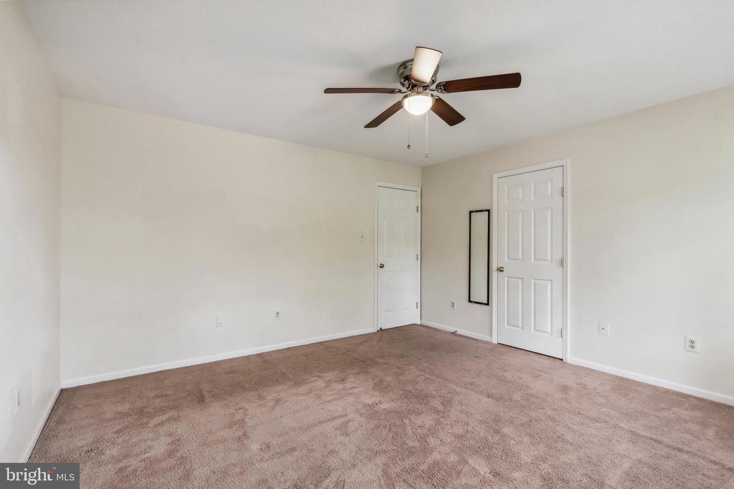 358 Ambleside Ct Property Photo 15