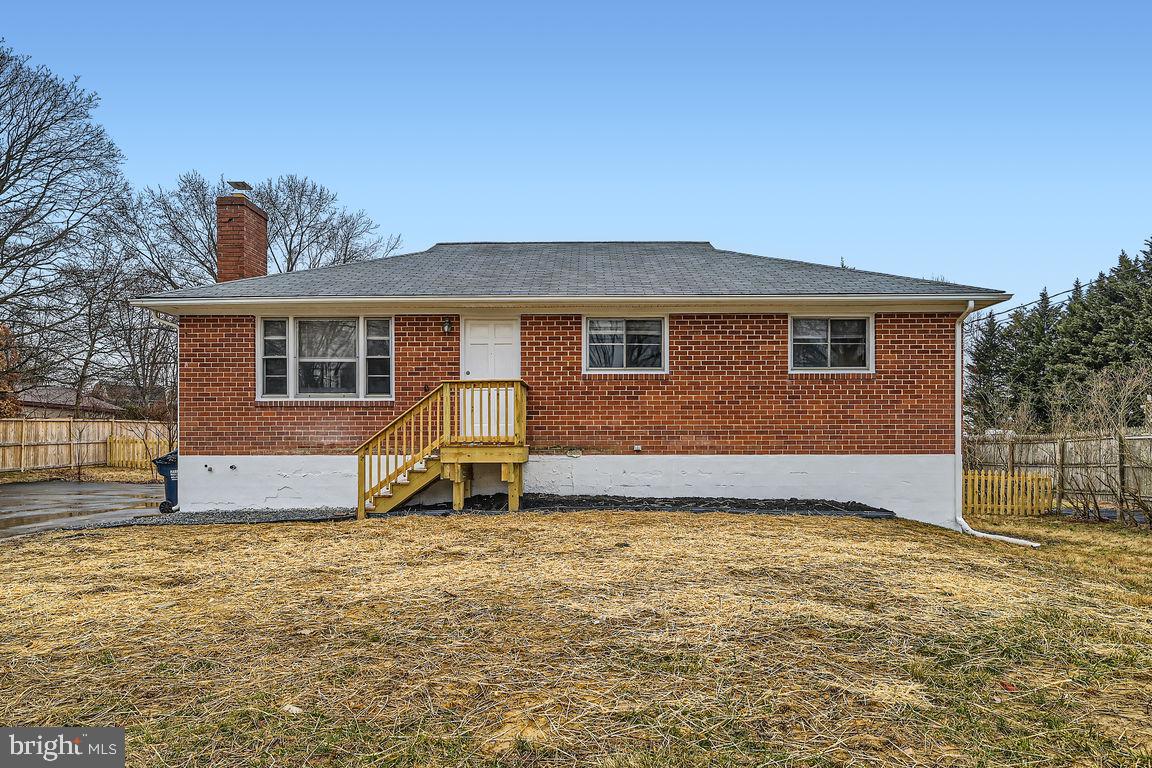 412 S Fountain Green Rd Property Photo 2