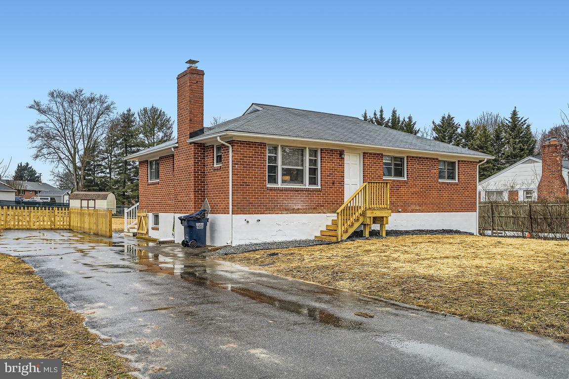 412 S Fountain Green Rd Property Photo 4