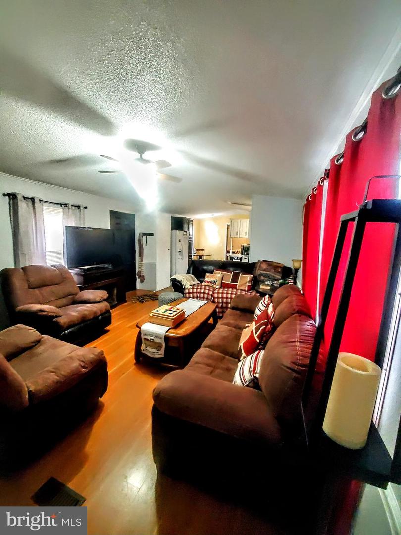 228 Poclain Dr Property Photo 7