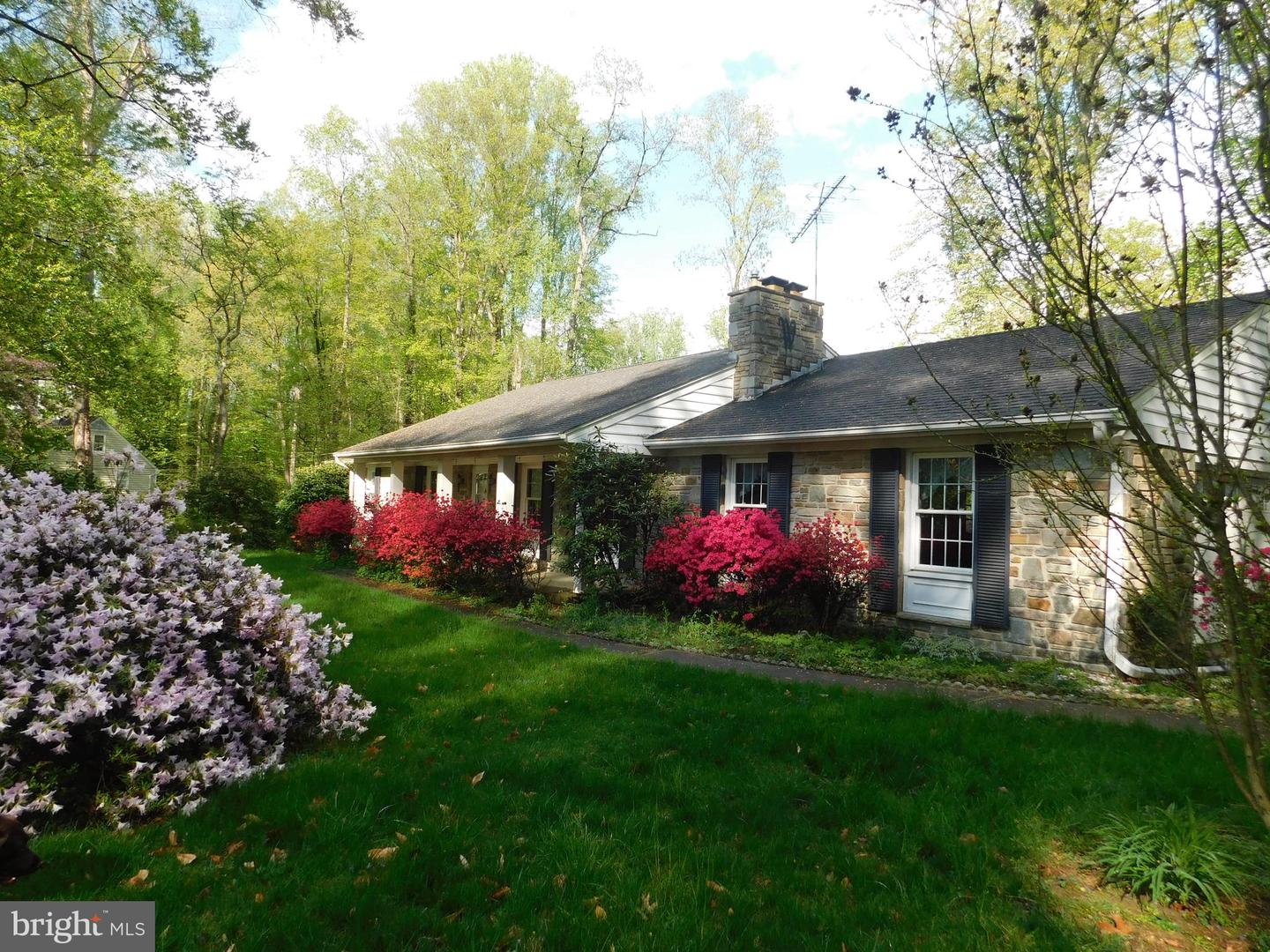 3107 Whitefield Rd Property Photo 1