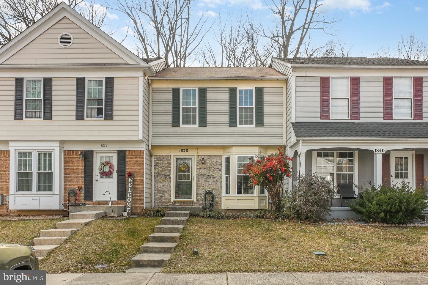 1838 Oxford Sq Property Photo