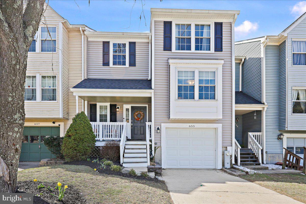 655 Gairloch Pl Property Photo