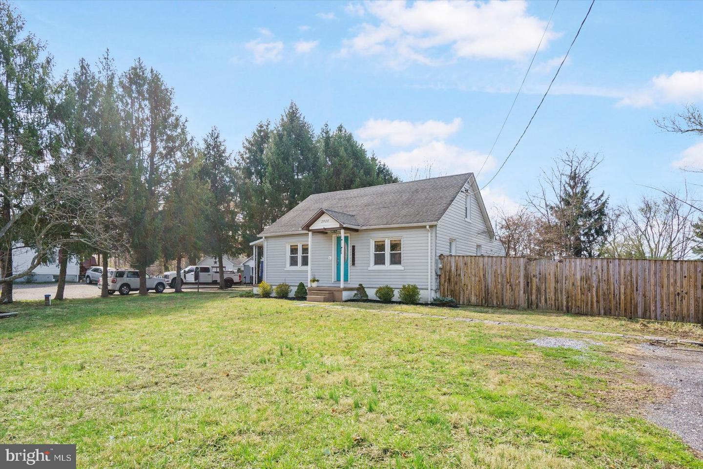 2900 Creswell Rd Property Photo 4