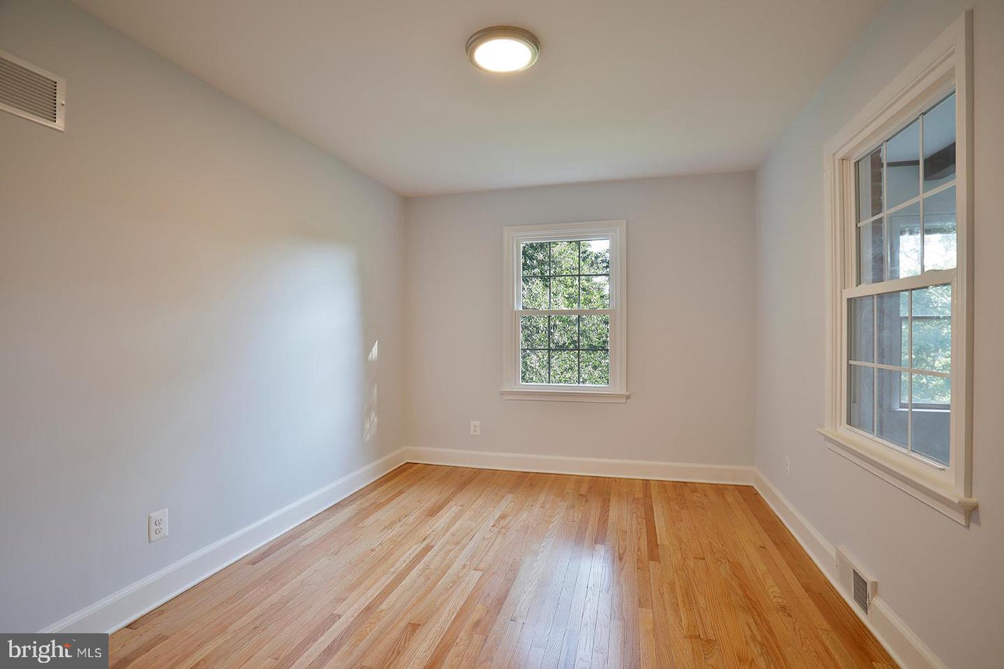 316 Farm Rd Property Photo 6