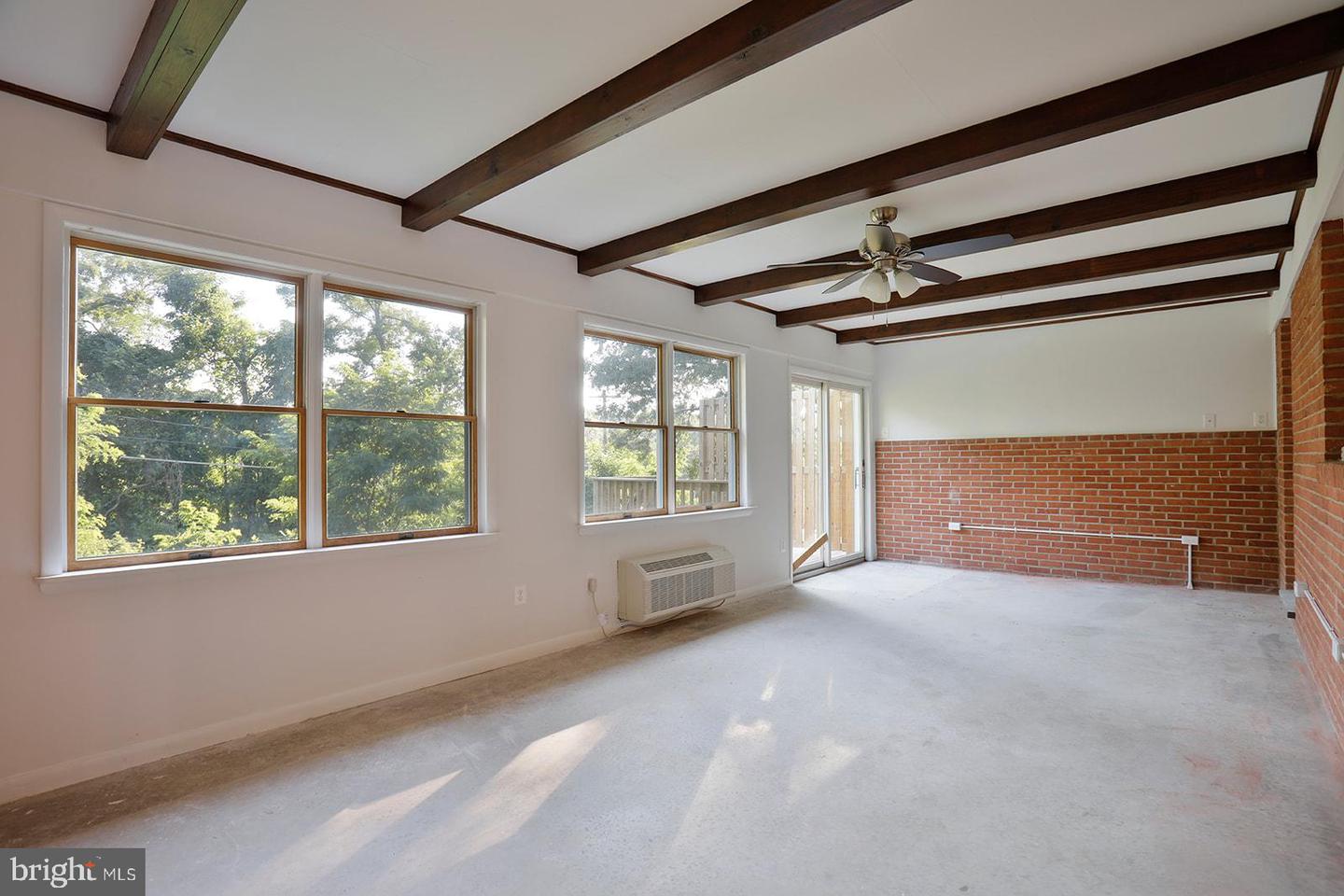 316 Farm Rd Property Photo 15