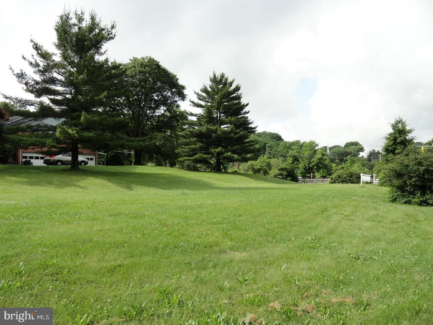 320 Farm Rd Property Photo