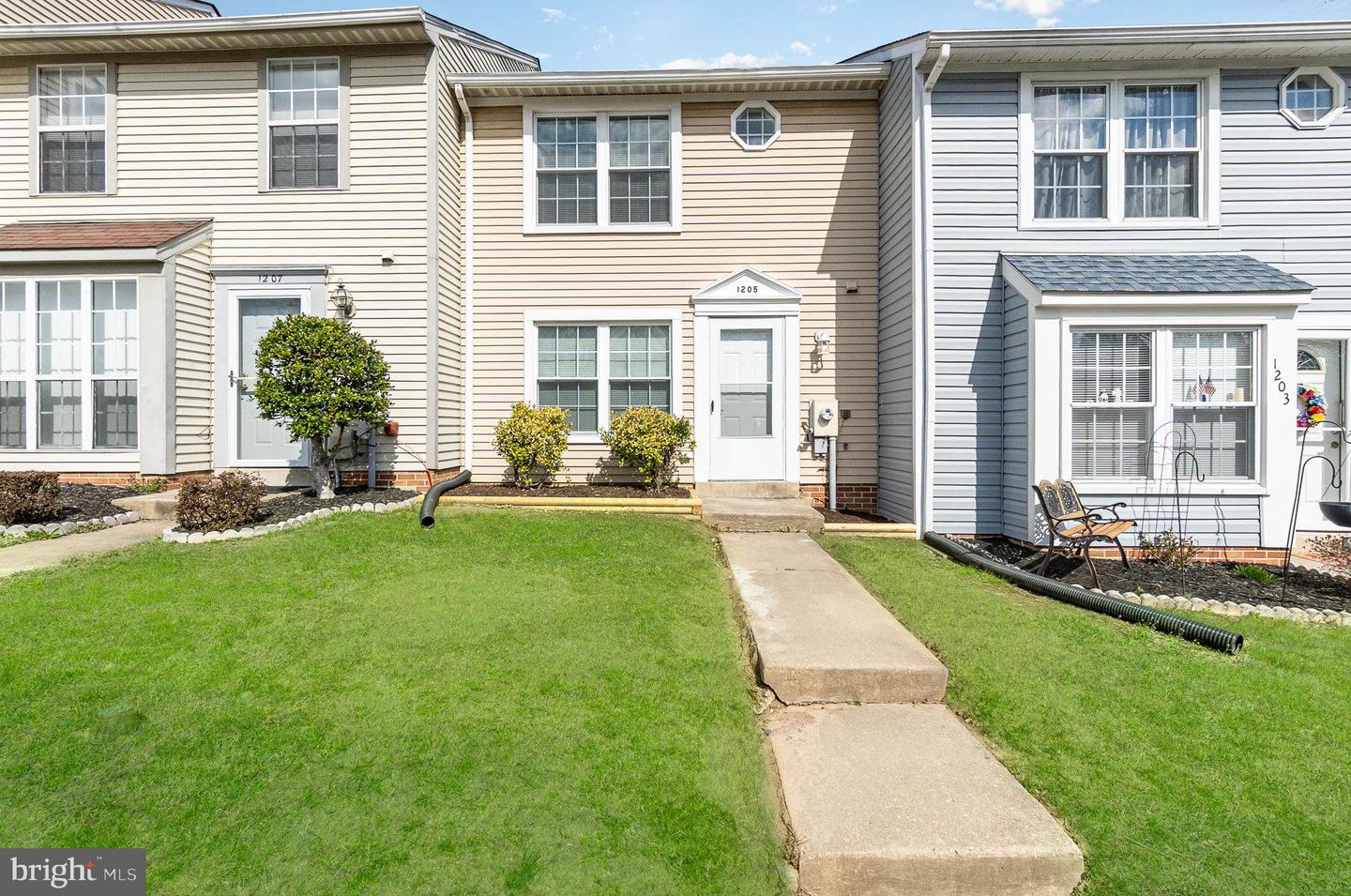1205 Brice Sq Property Photo 1