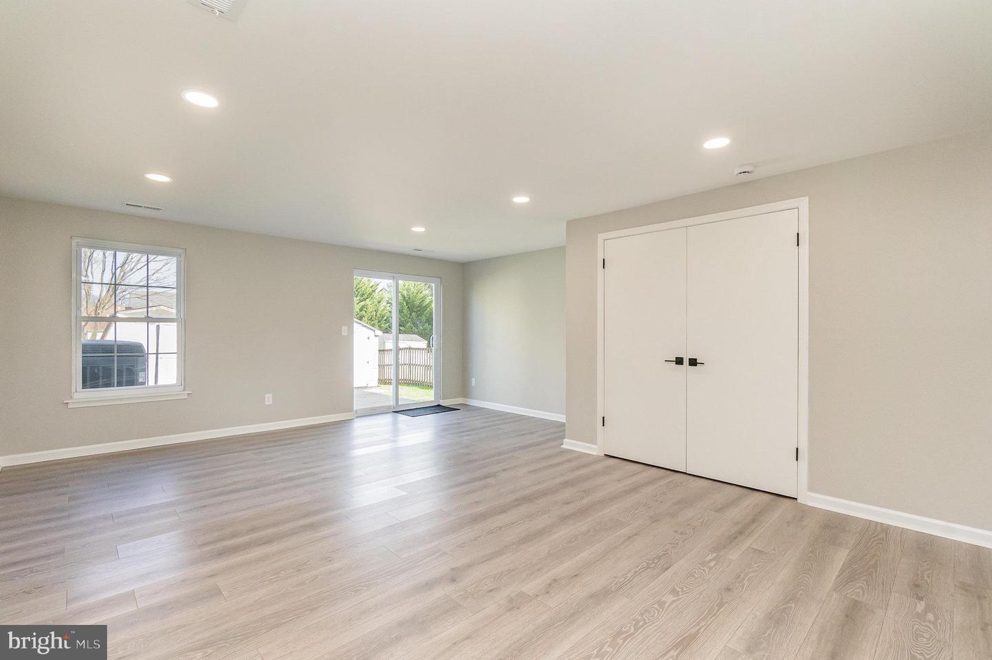 1205 Brice Sq Property Photo 6