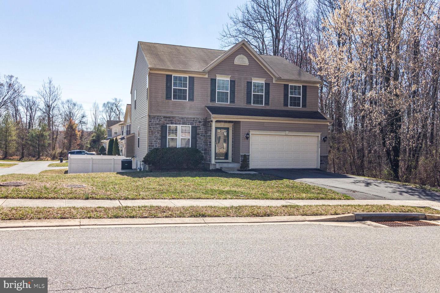 1313 Barberry Dr Property Photo