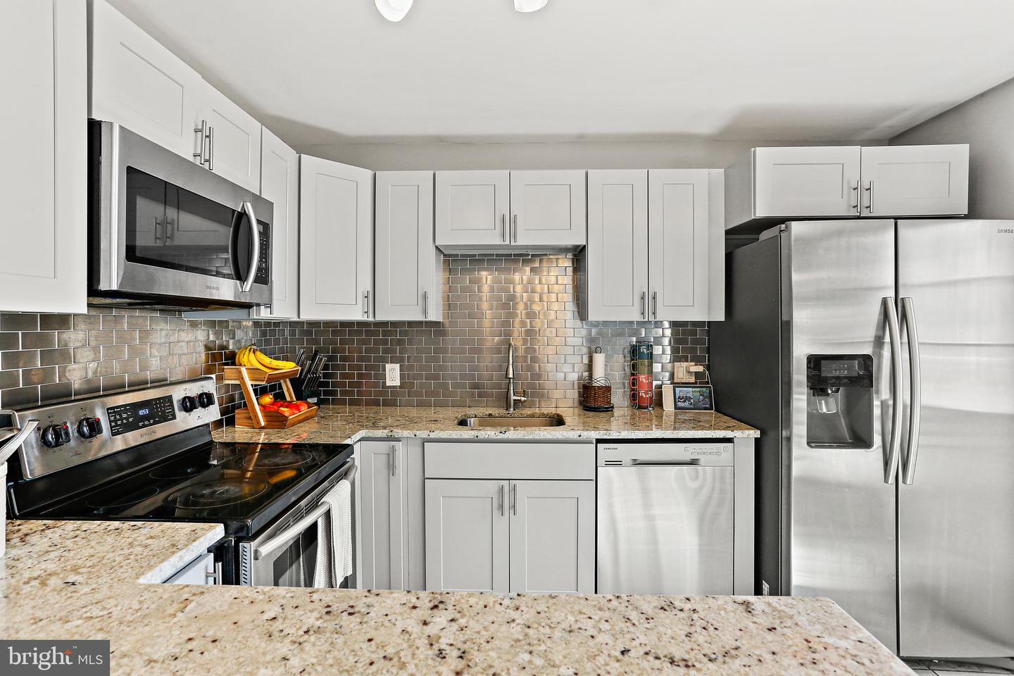2407 Sycamore Ln Property Photo 11