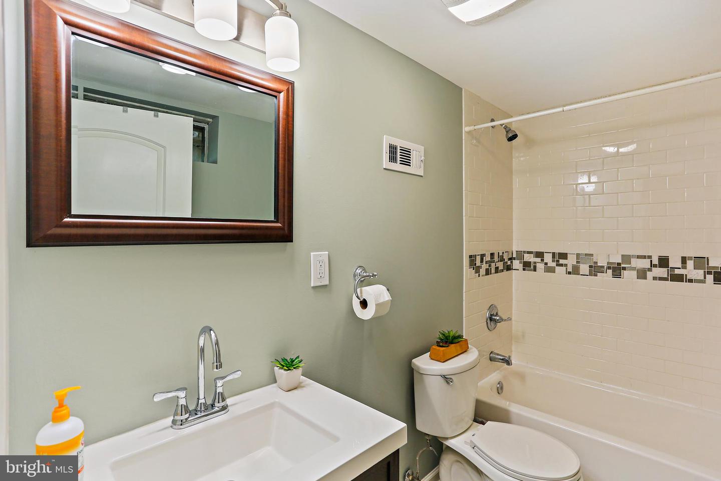 2407 Sycamore Ln Property Photo 26