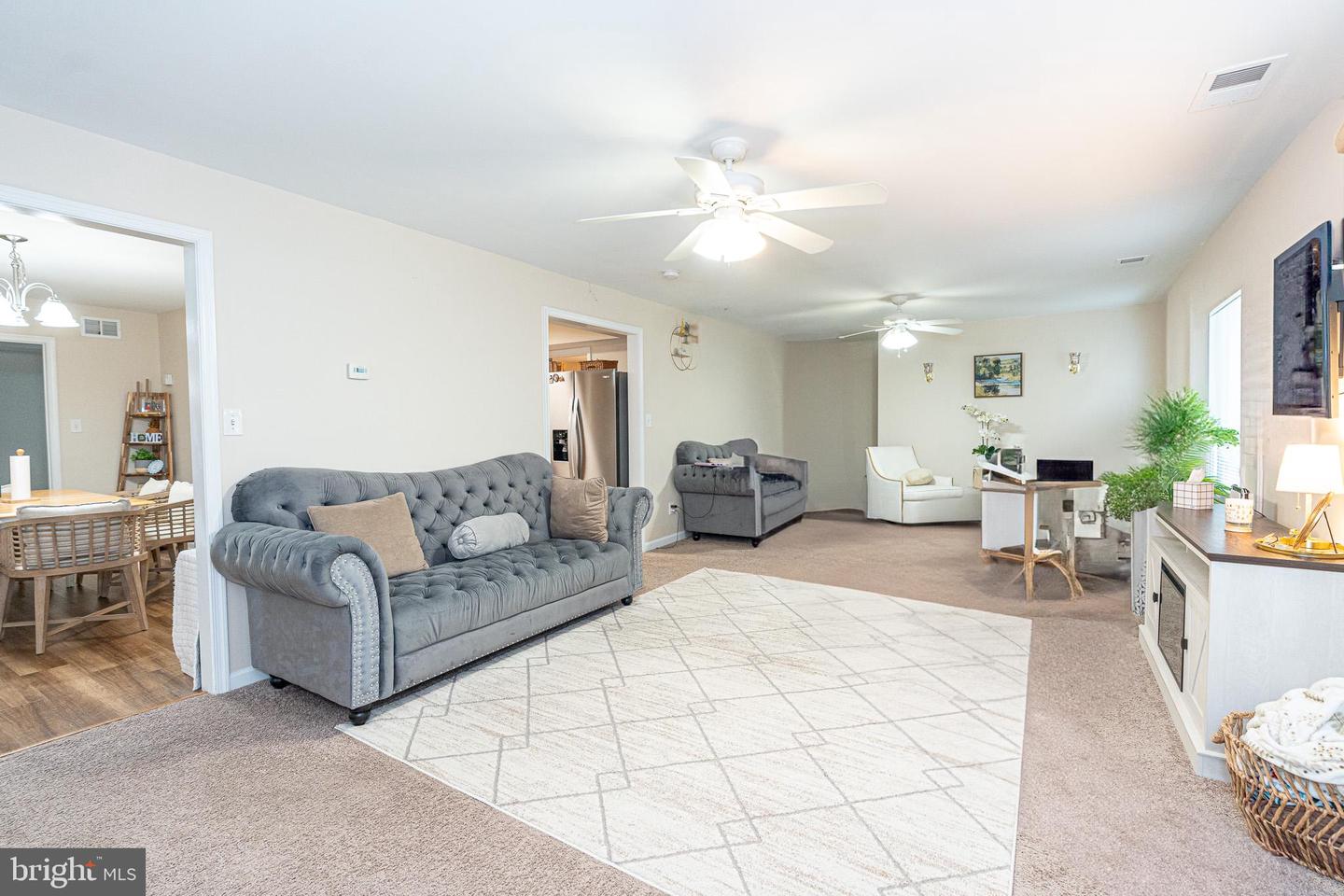 1325 S Philadelphia Blvd Property Photo 41
