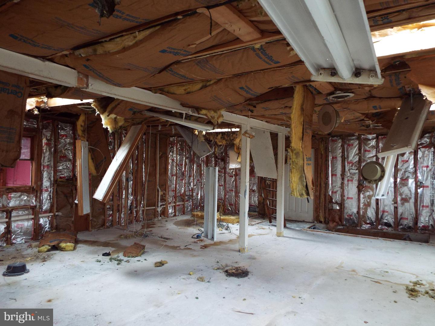 18 N Law St Property Photo 8