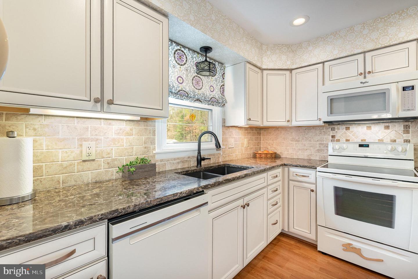 6 Dewberry Way Property Photo 10
