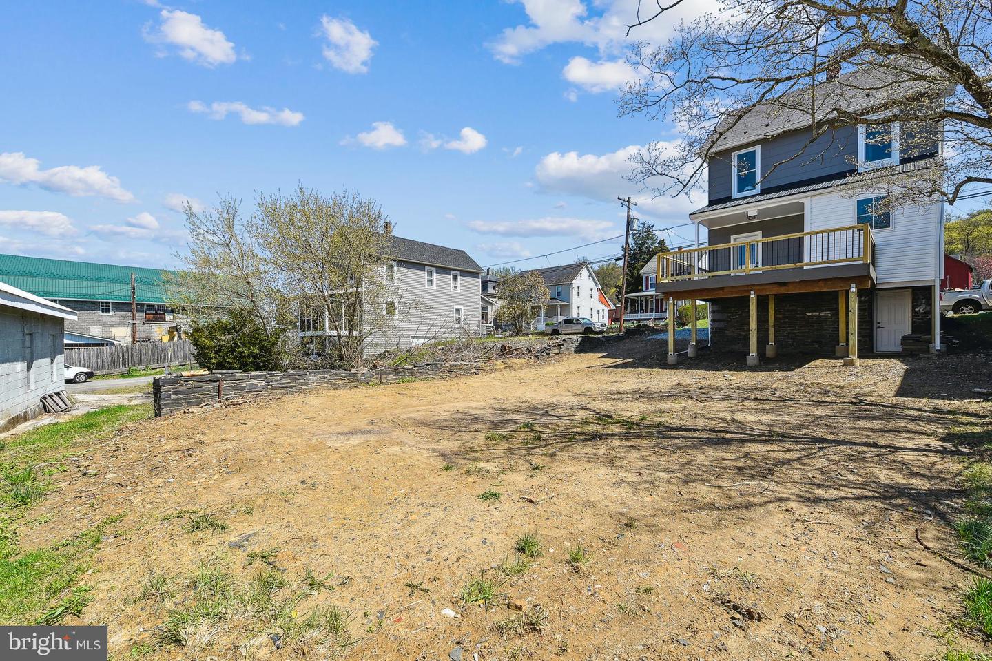 1640 Main St Property Photo 35