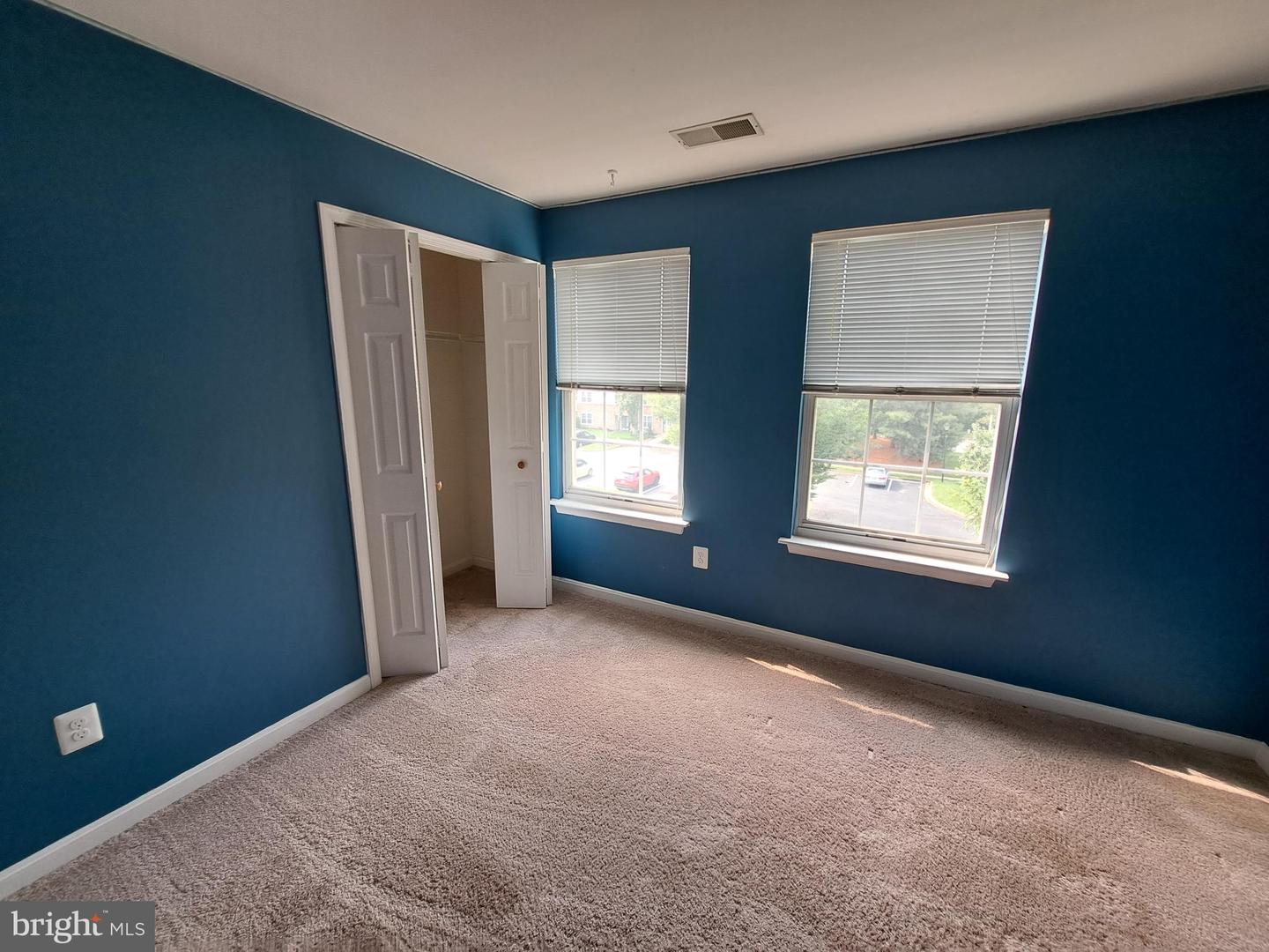 1310 W Sheridan Pl #301 Property Photo 15