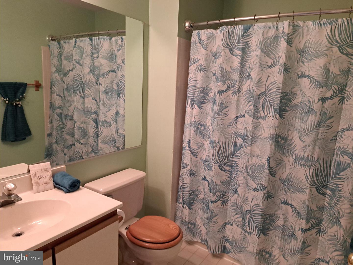 1310 W Sheridan Pl #301 Property Photo 16