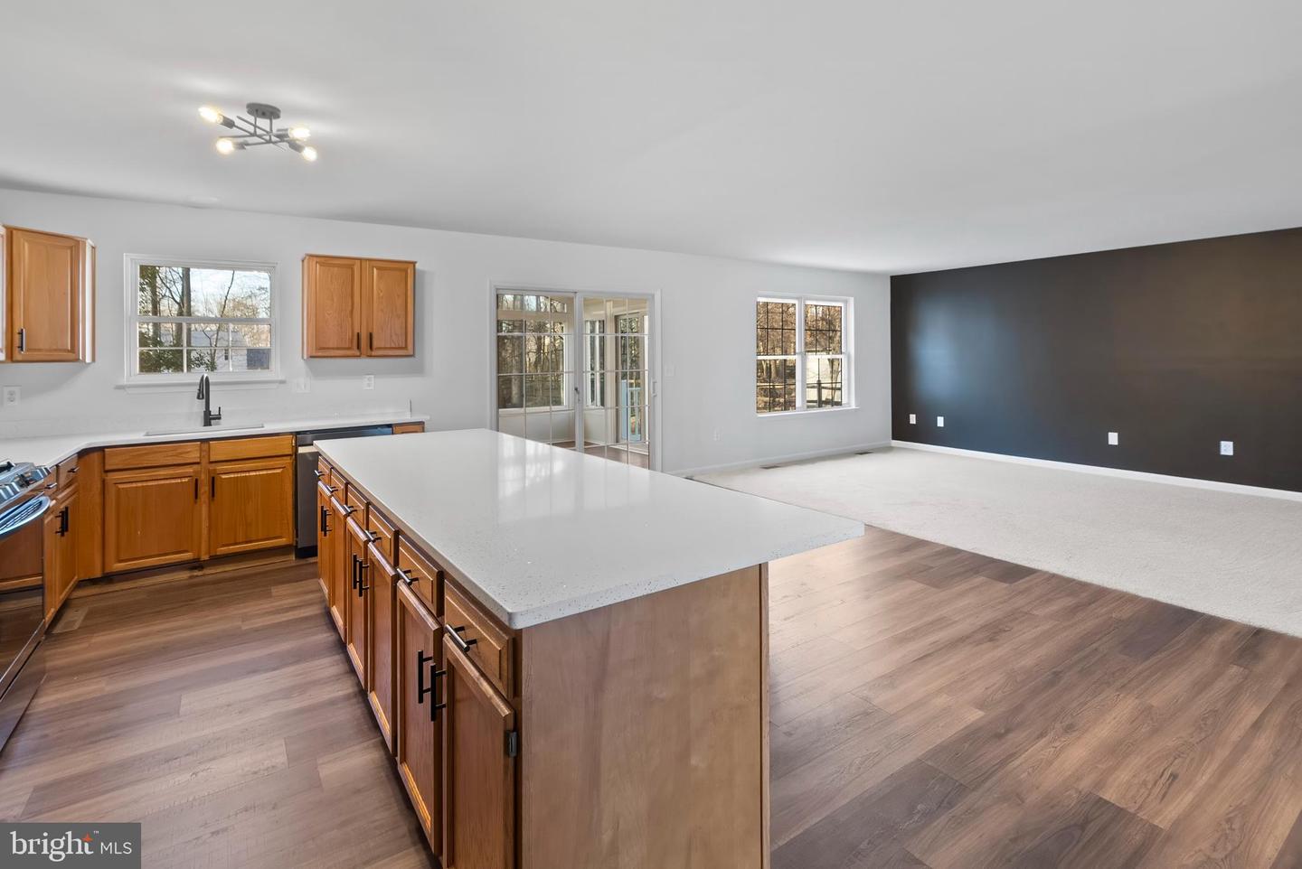 6 Holly Ave Property Photo 6
