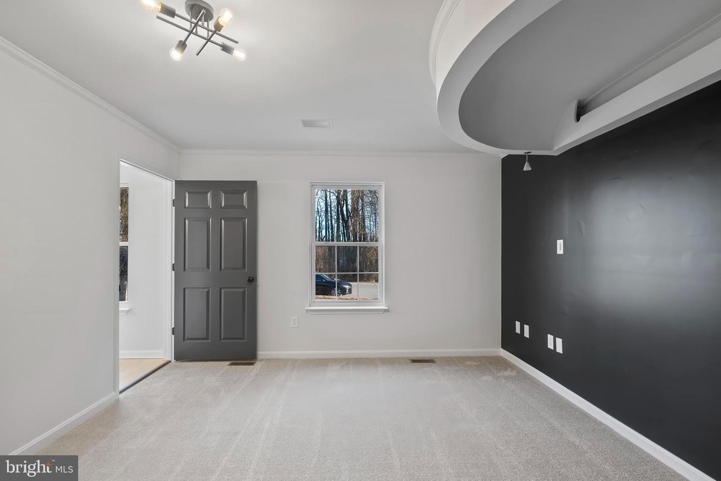 6 Holly Ave Property Photo 15