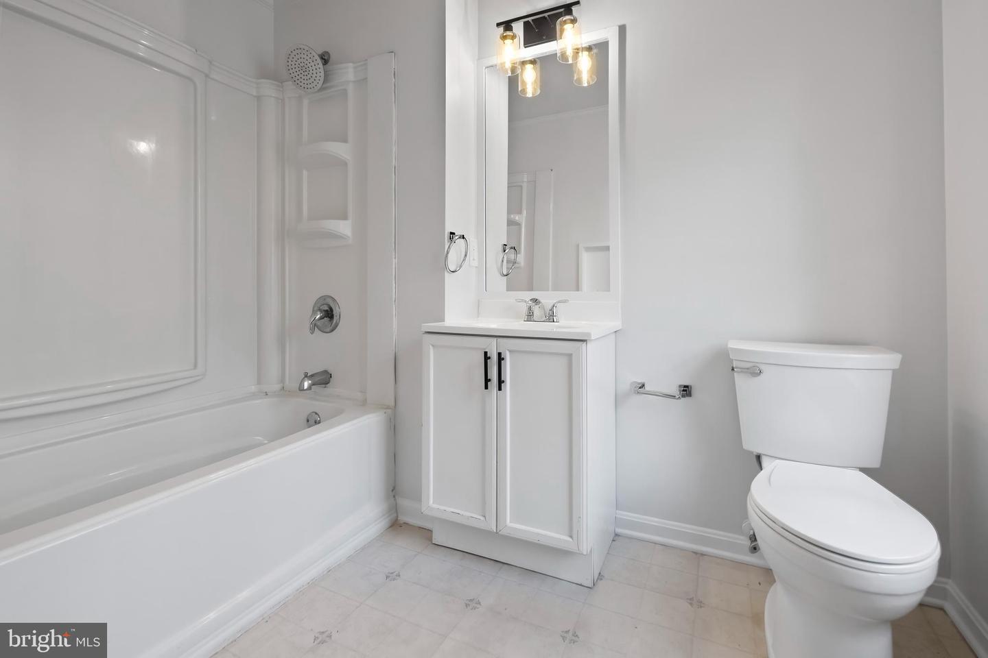 6 Holly Ave Property Photo 19