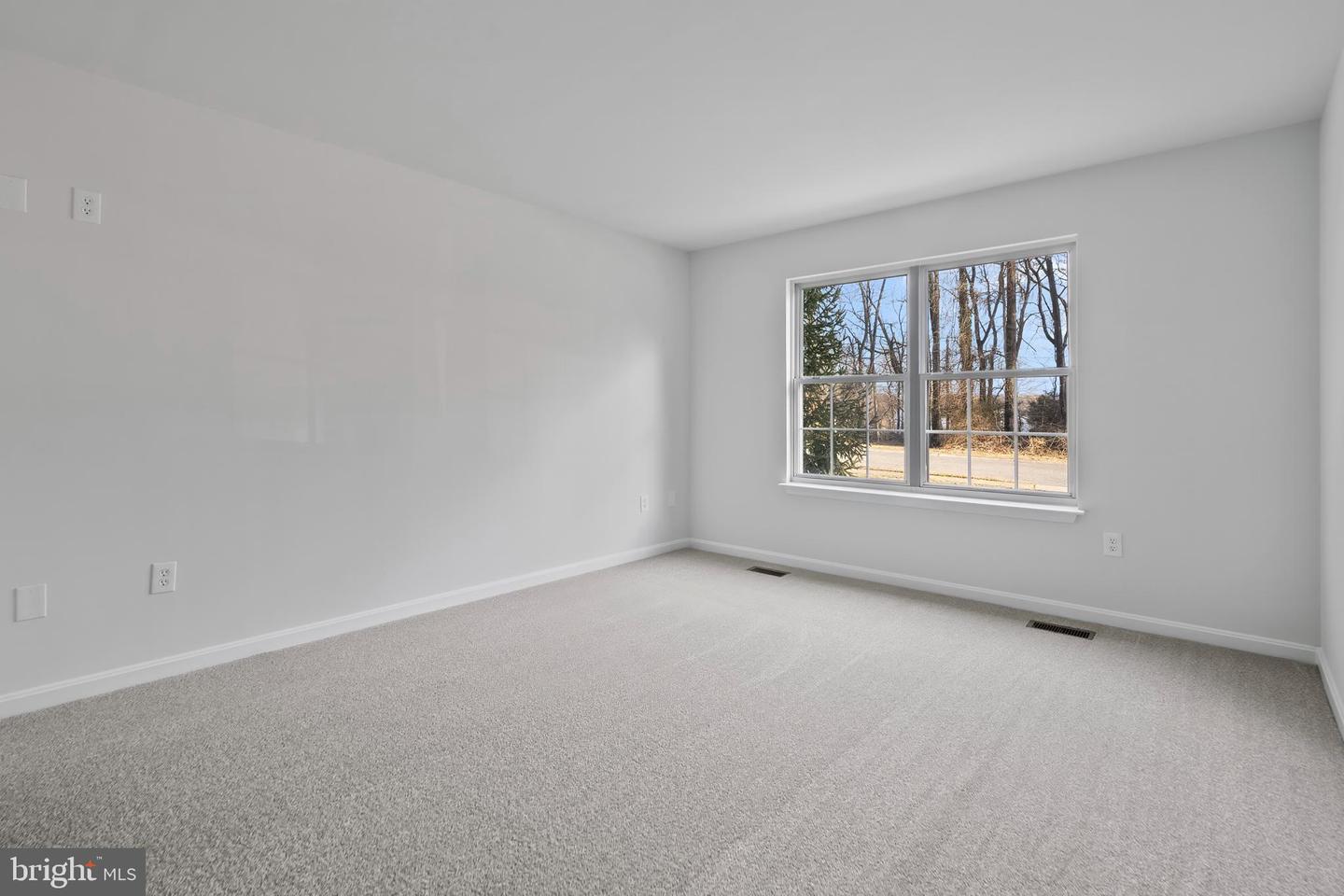 6 Holly Ave Property Photo 20