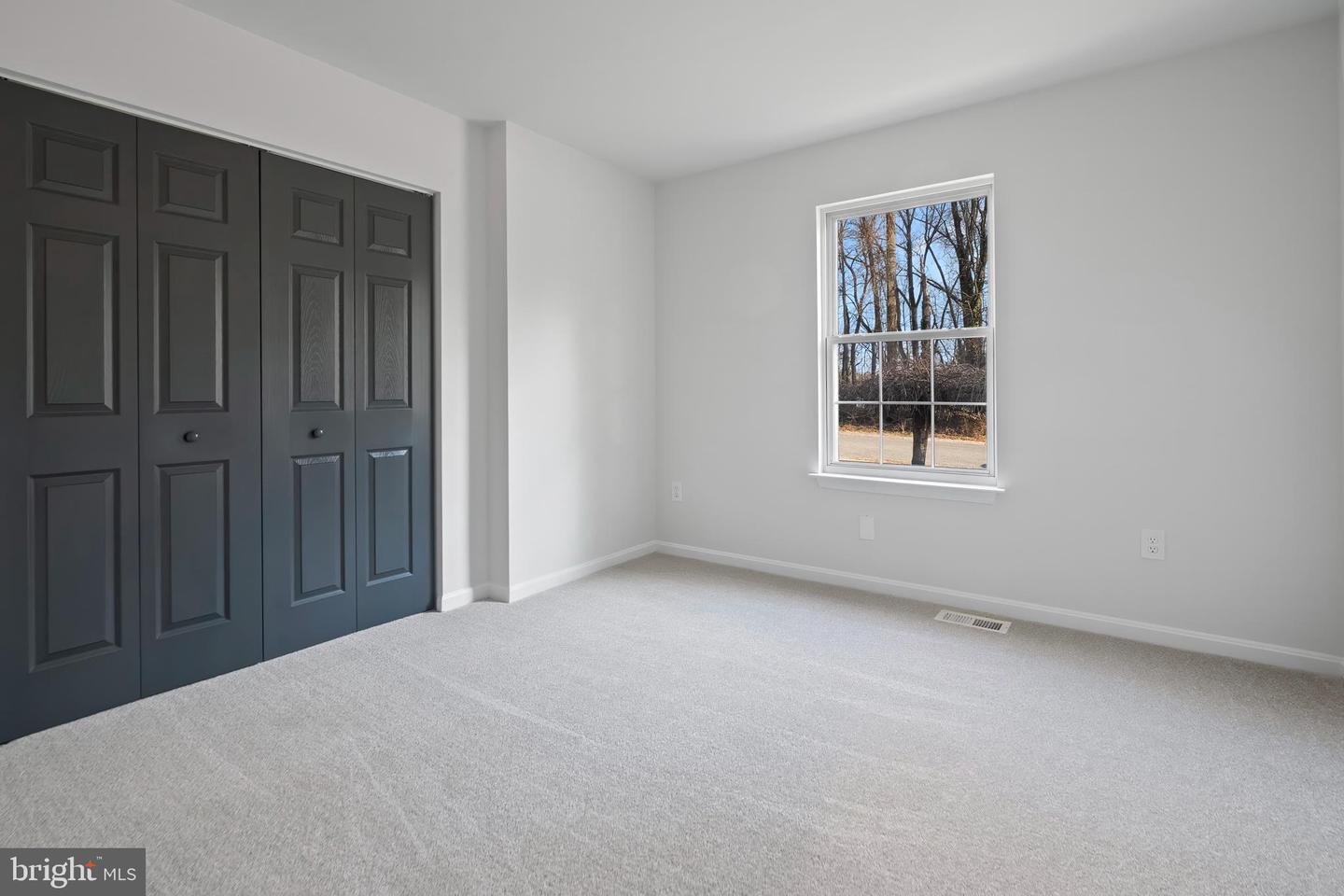 6 Holly Ave Property Photo 24