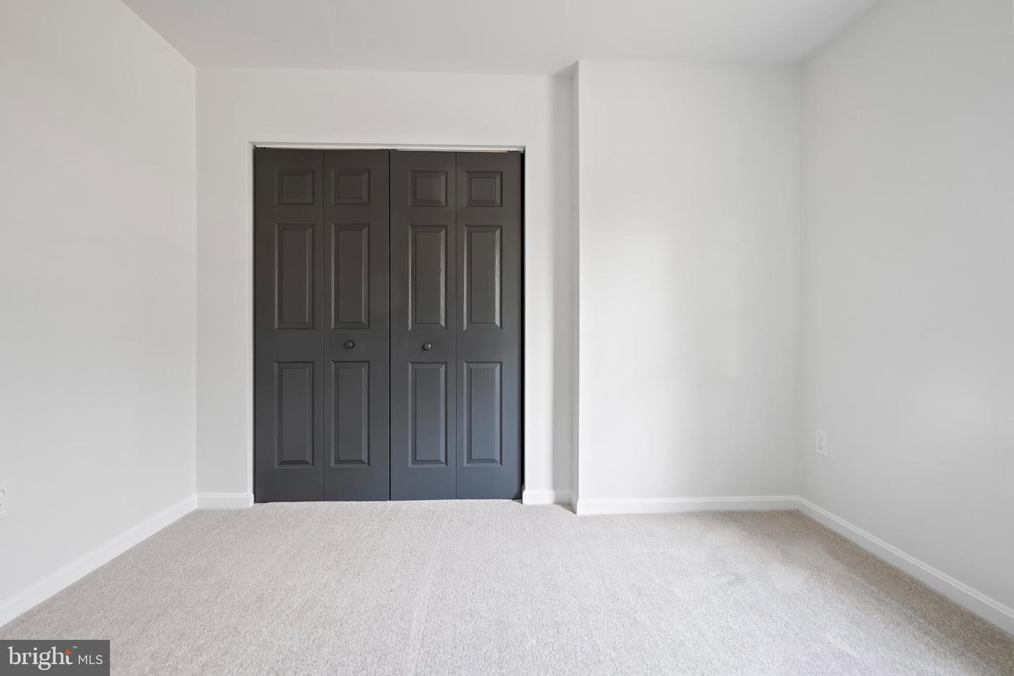 6 Holly Ave Property Photo 25