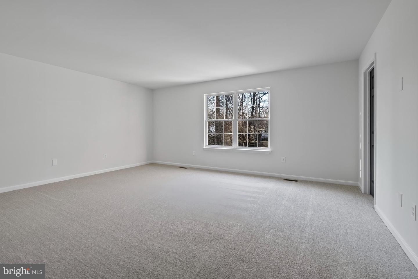 6 Holly Ave Property Photo 26
