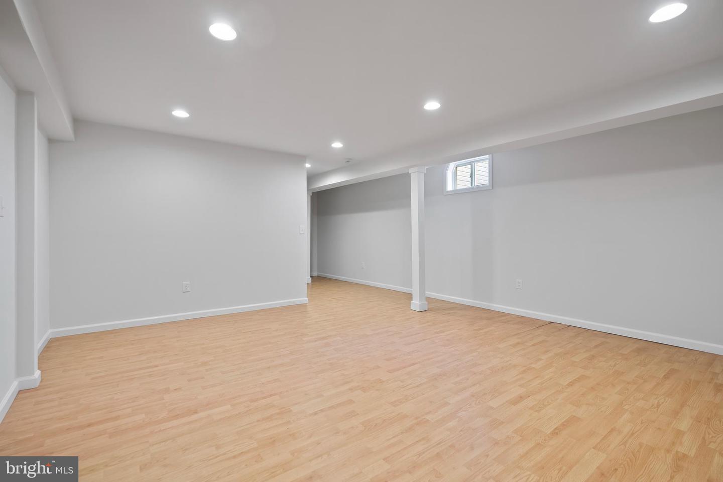 6 Holly Ave Property Photo 33