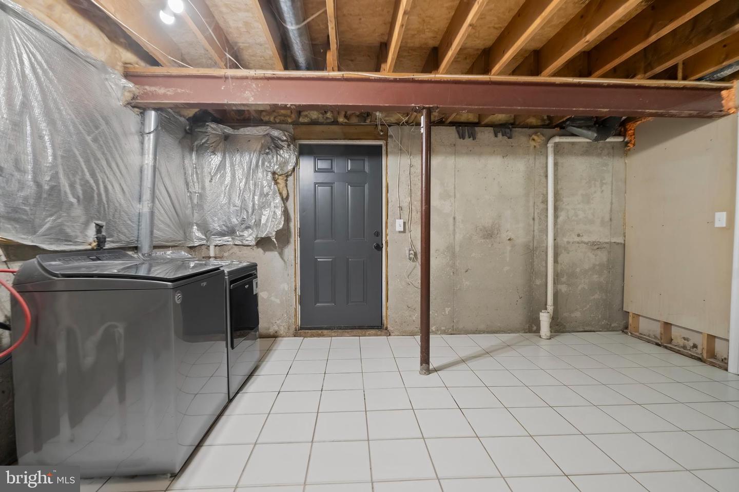 6 Holly Ave Property Photo 43