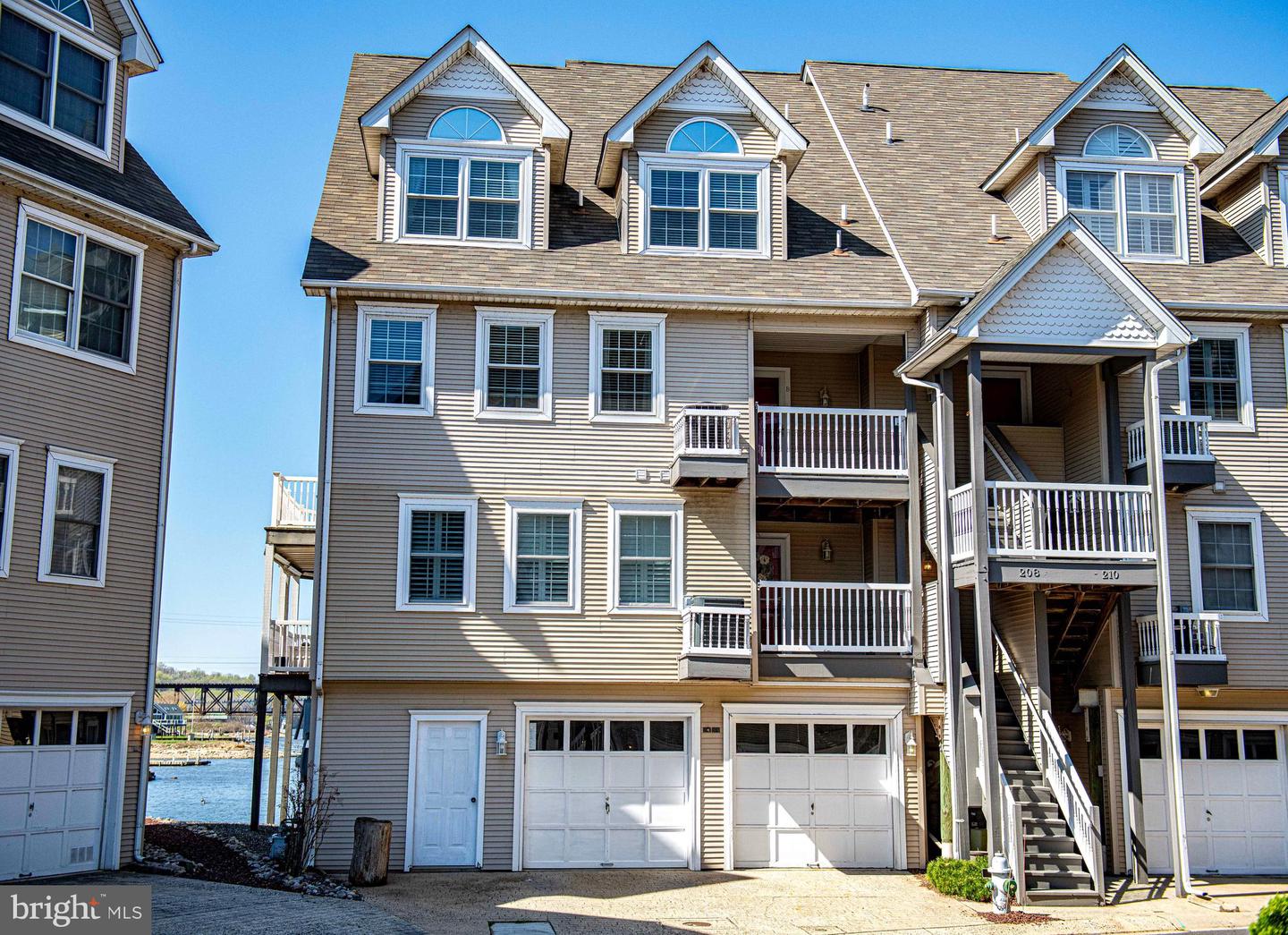208-b Pointe Way #208-b Property Photo 3