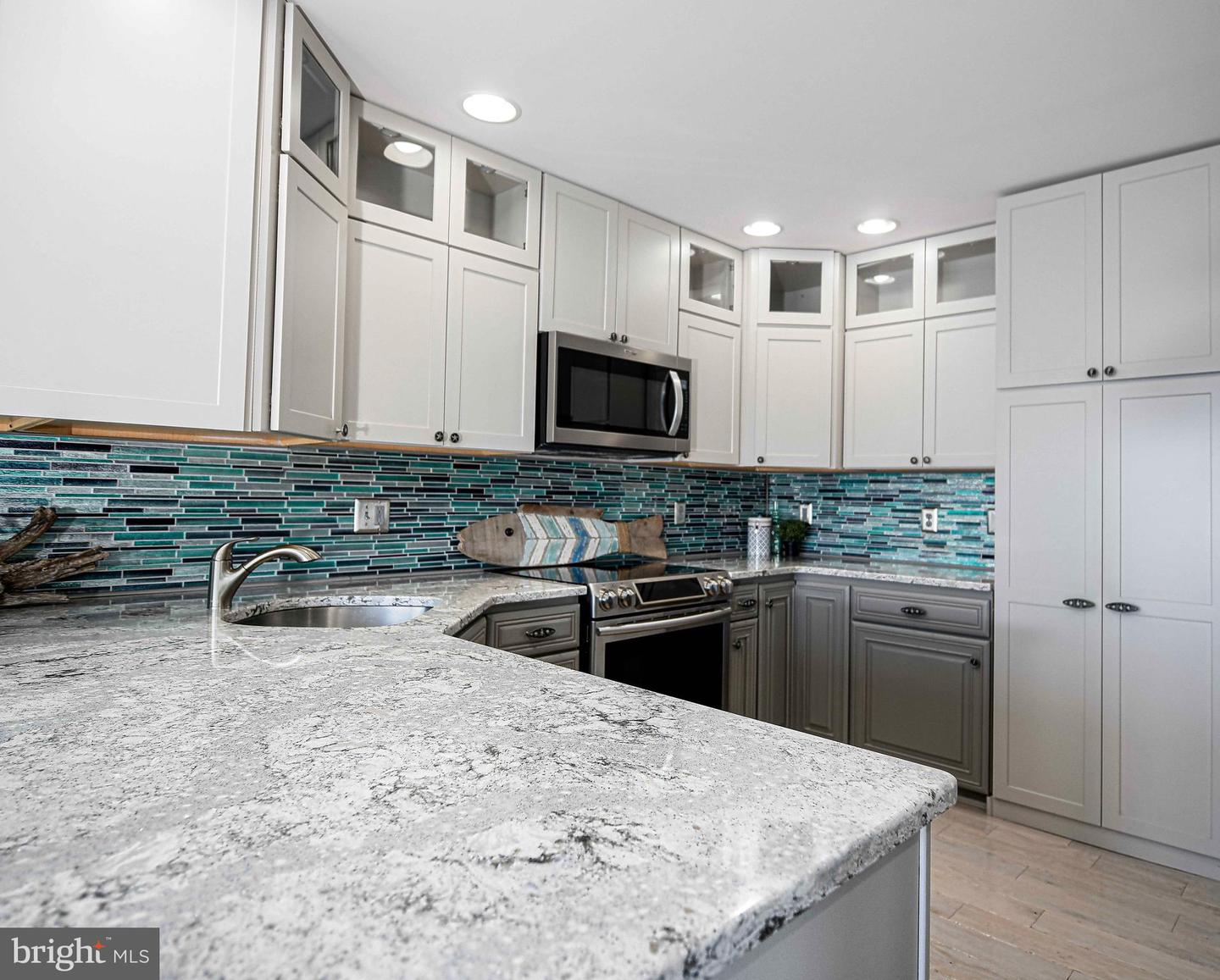 208-b Pointe Way #208-b Property Photo 13