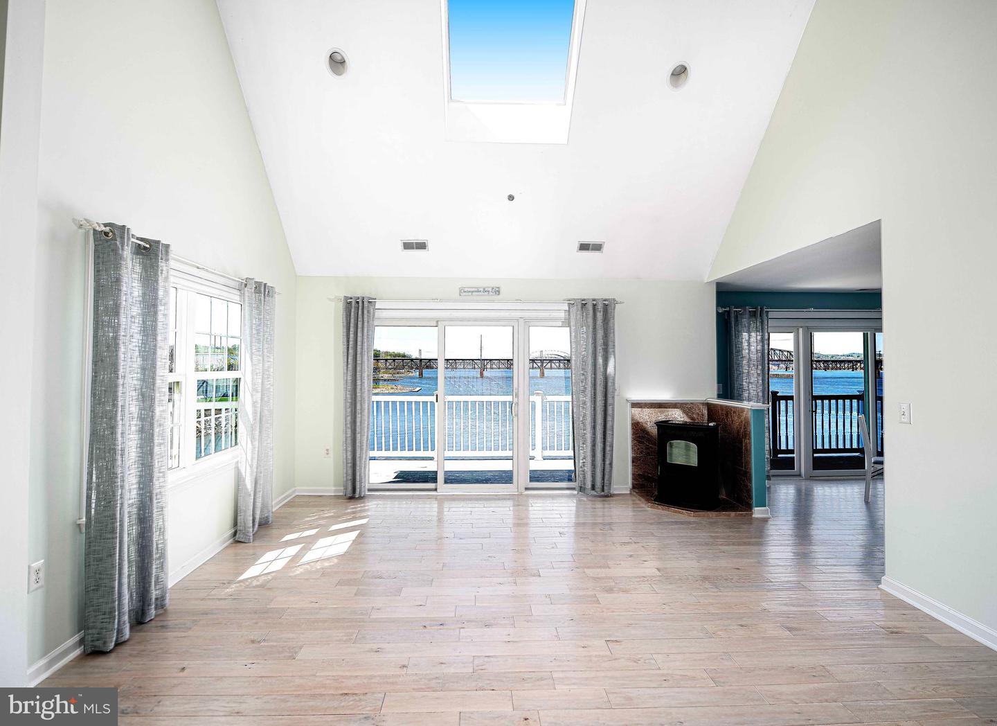 208-b Pointe Way #208-b Property Photo 23