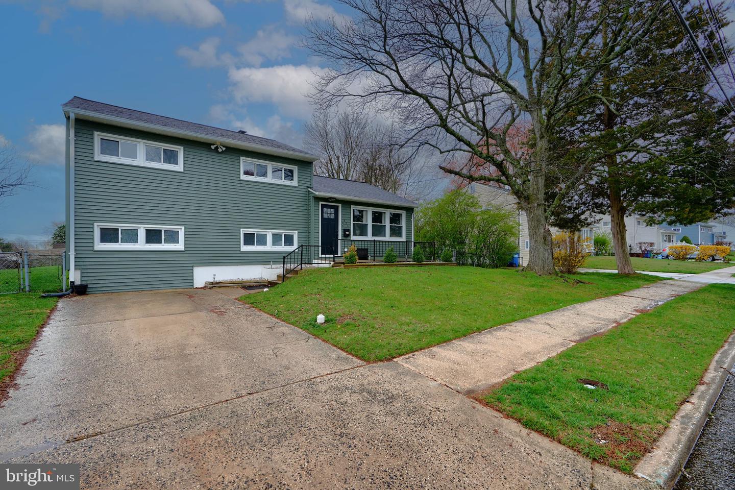 Aberdeen Hills Real Estate Listings Main Image
