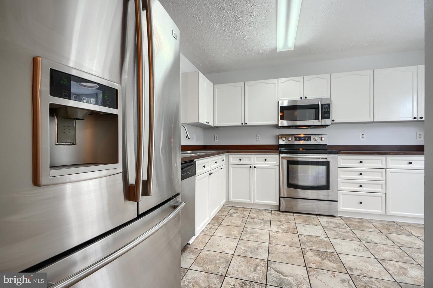 4412 Greenwich Ct Property Photo 5