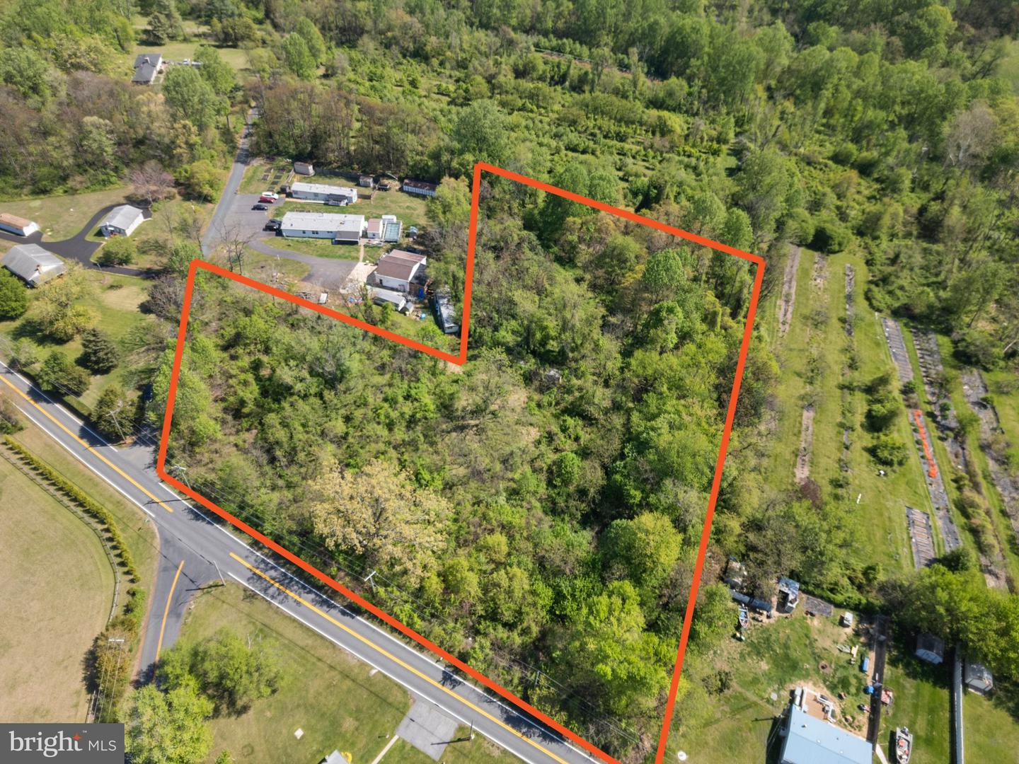2302 Castleton Rd Property Photo