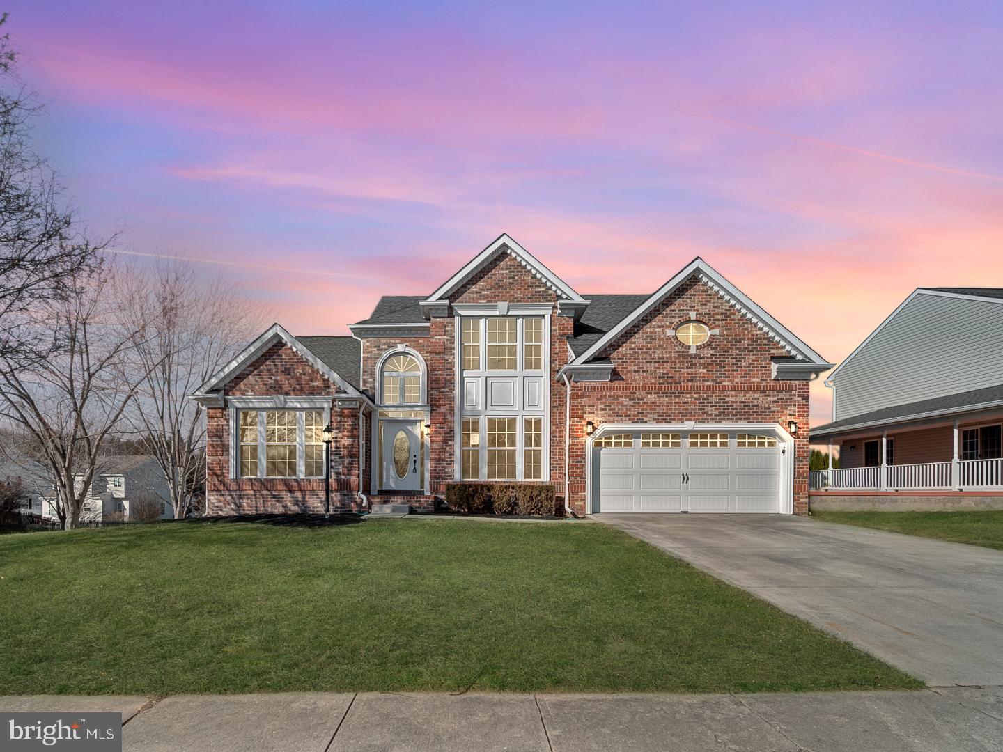 800 Pine Creek Way Property Photo