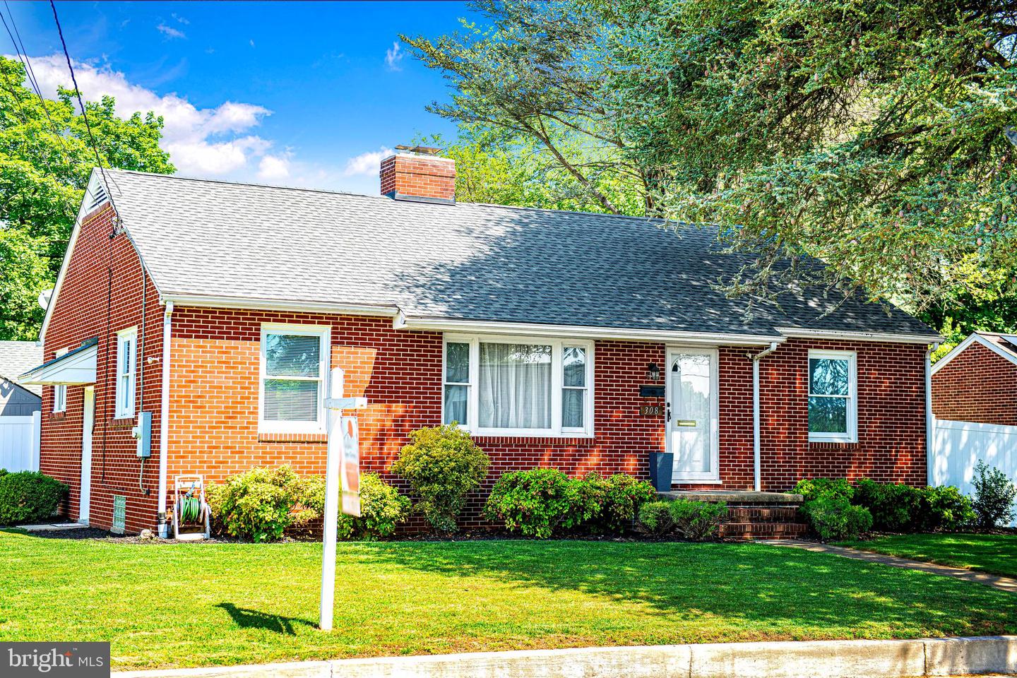 308 Fulford Ave Property Photo 1